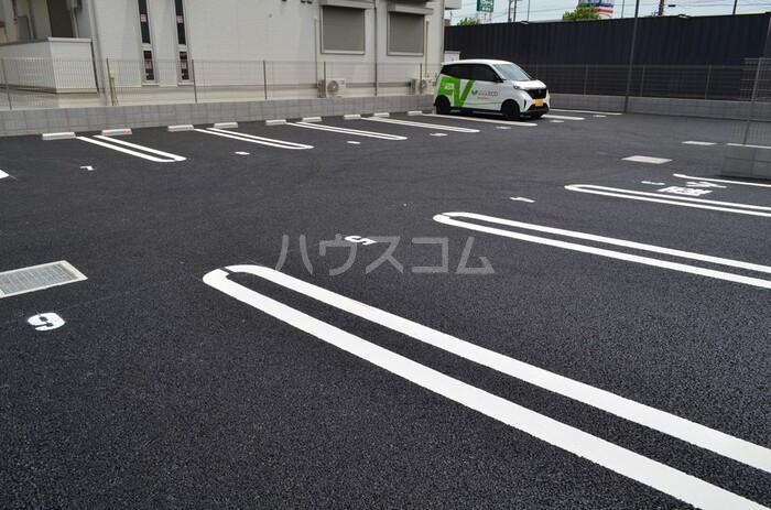 18/19 駐車場