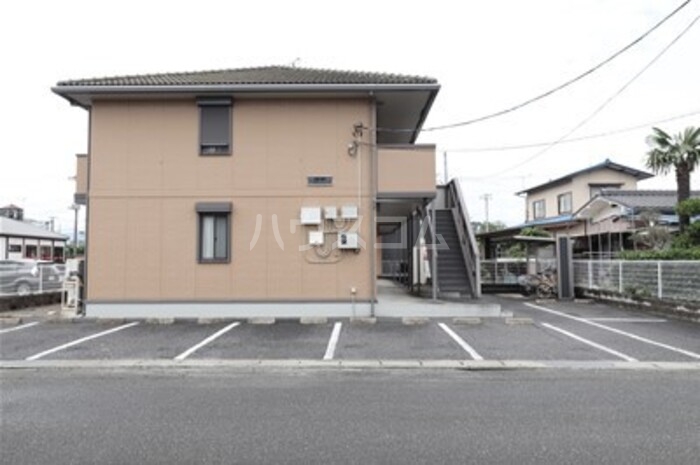 18/22 駐車場