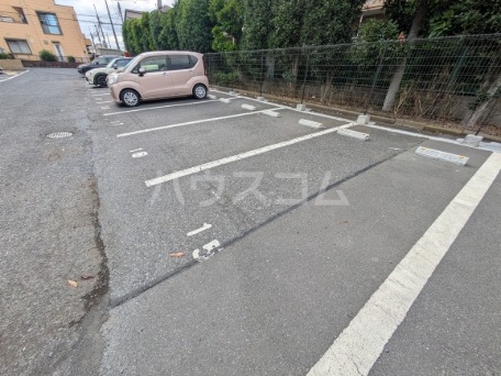 25/27 駐車場