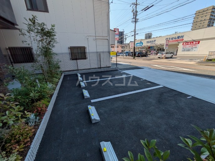 23/29 駐車場