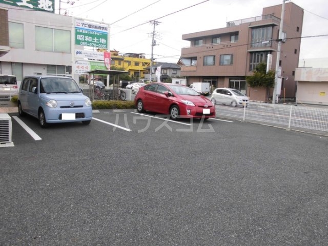 19/23 駐車場