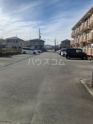 26/30 駐車場