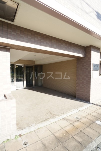21/29 エントランス