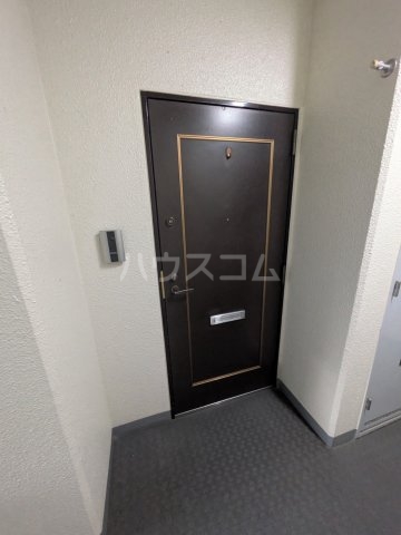 13/30 玄関