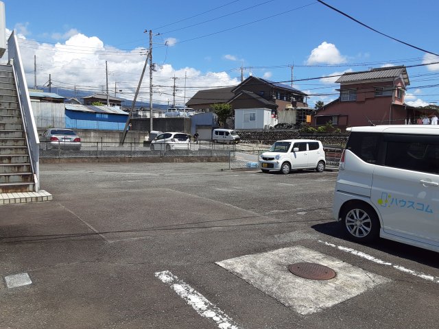 17/19 駐車場