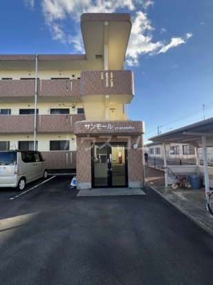27/30 駐車場