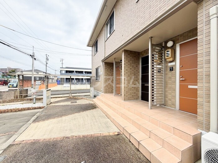 20/30 エントランス