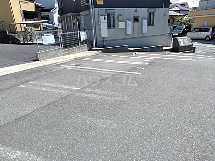 20/30 駐車場