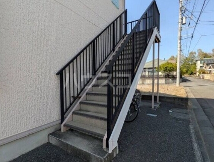 13/23 エントランス