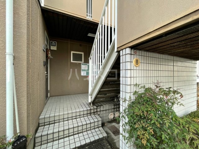 2/3 エントランス
