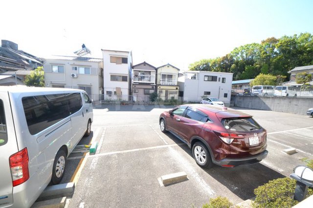 17/27 駐車場
