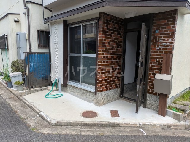 2/5 エントランス