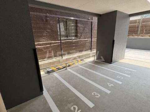 14/19 駐車場