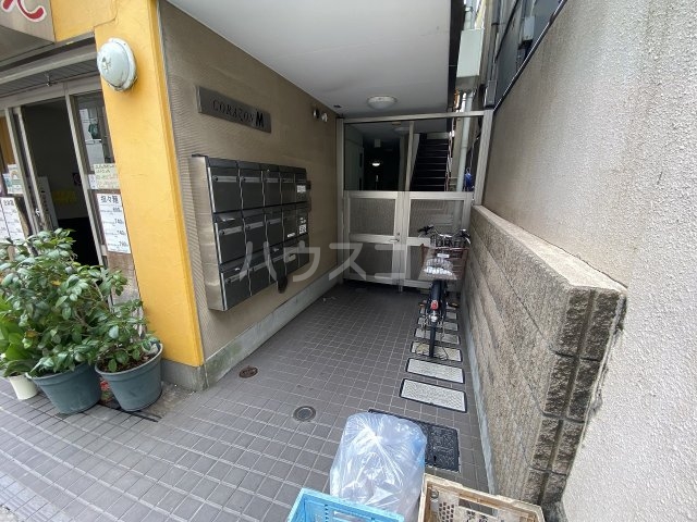 20/27 エントランス