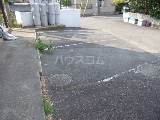 21/30 エントランス