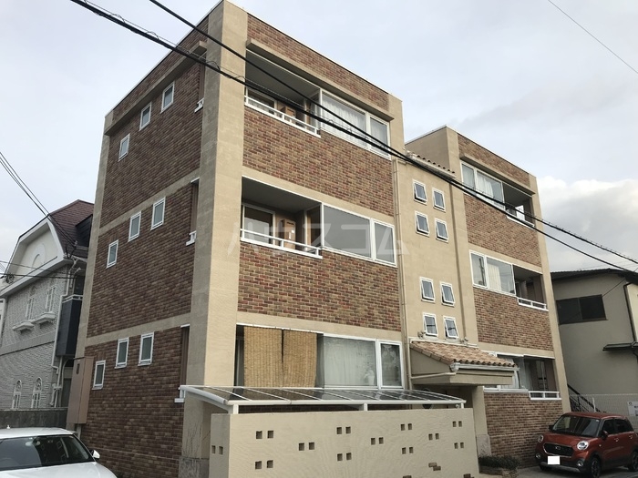 2/30 外観