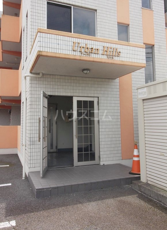16/18 エントランス