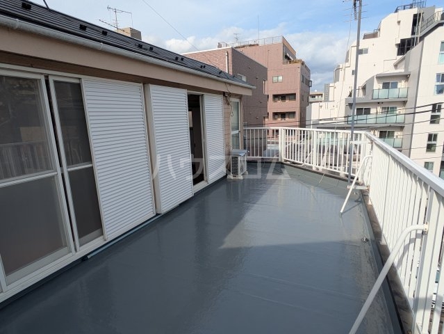 20/30 バルコニー