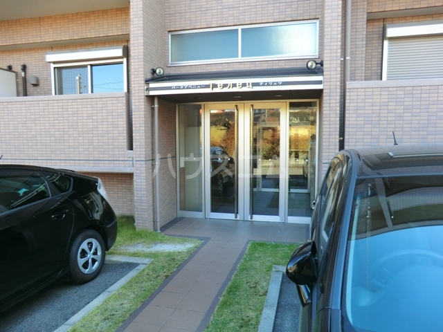 19/30 エントランス