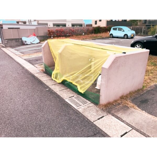 18/29 駐車場