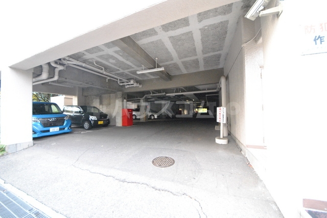 2/6 駐車場