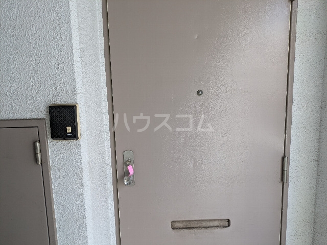 18/26 エントランス