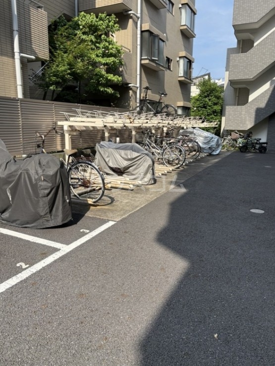 28/30 駐車場
