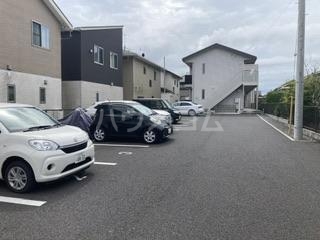 25/27 駐車場