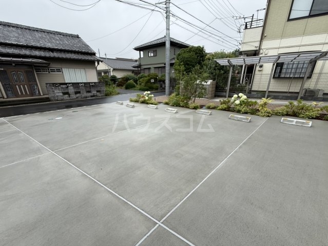22/30 駐車場