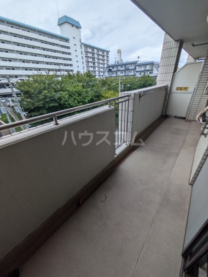 21/28 バルコニー