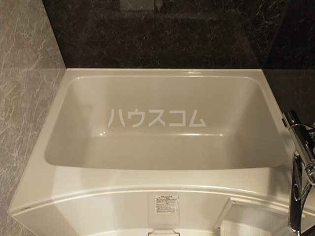 13/30 浴室