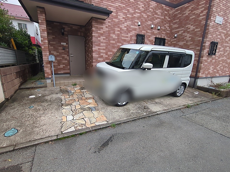 28/30 駐車場