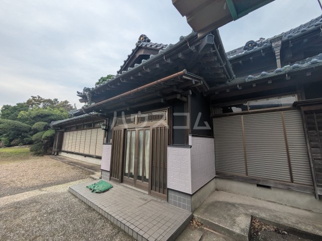 15/22 エントランス