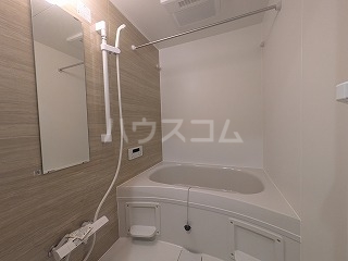 13/30 浴室