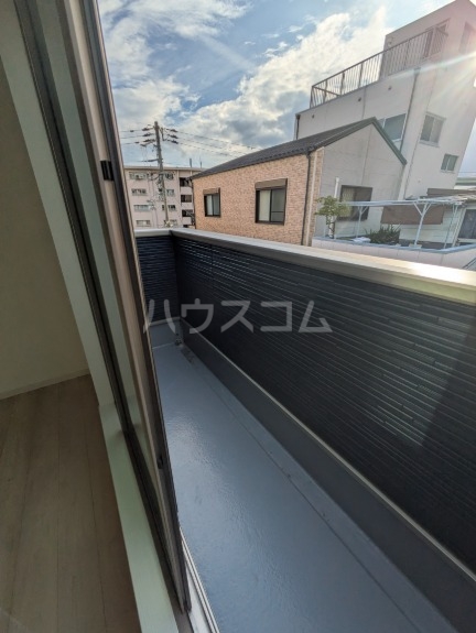18/28 バルコニー