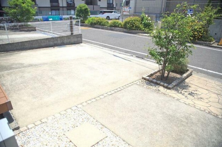 15/17 駐車場