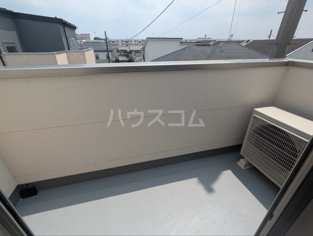 13/18 バルコニー