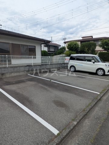 22/26 駐車場