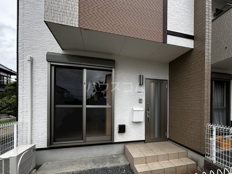 2/3 エントランス