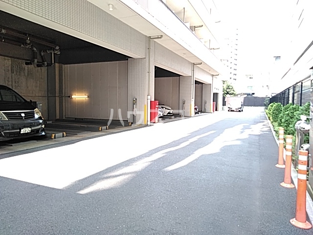 24/27 駐車場