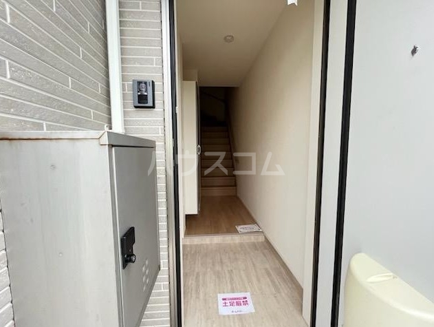 15/25 玄関