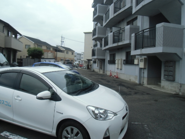 3/7 駐車場