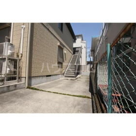 2/3 駐車場
