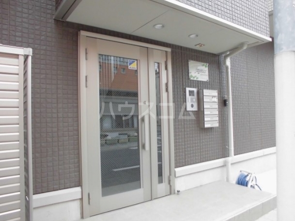 21/28 エントランス