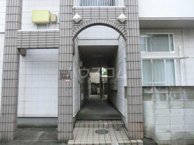 21/22 エントランス