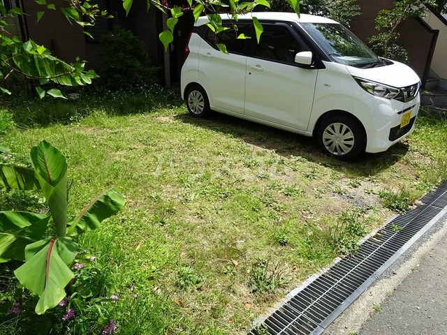 14/18 駐車場