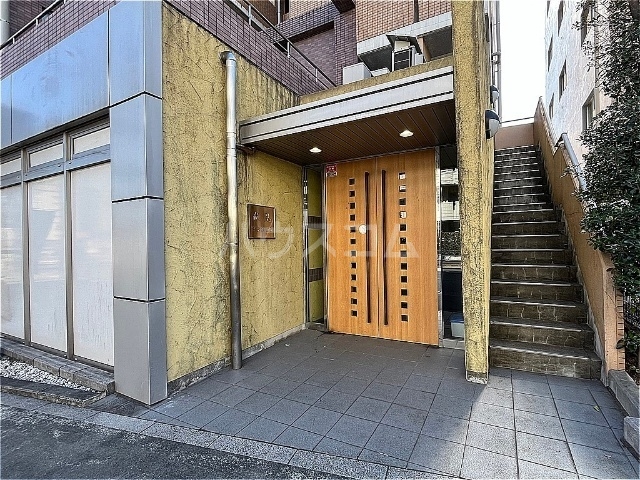 2/3 エントランス