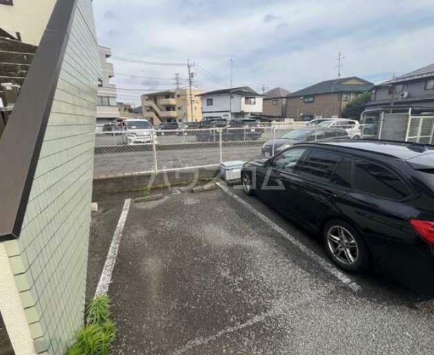 2/2 駐車場