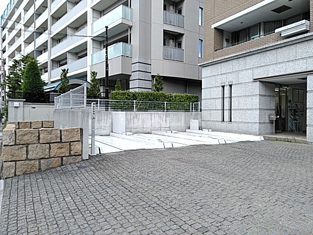11/12 駐車場