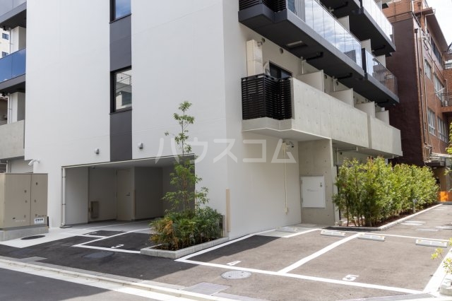 17/27 エントランス